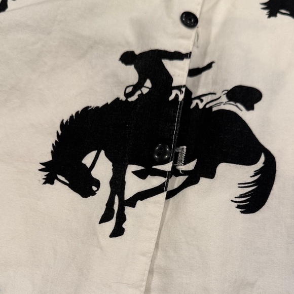 Stylish Men's Equestrian Print Button Down Shirt see measurements - Picture 2 of 10